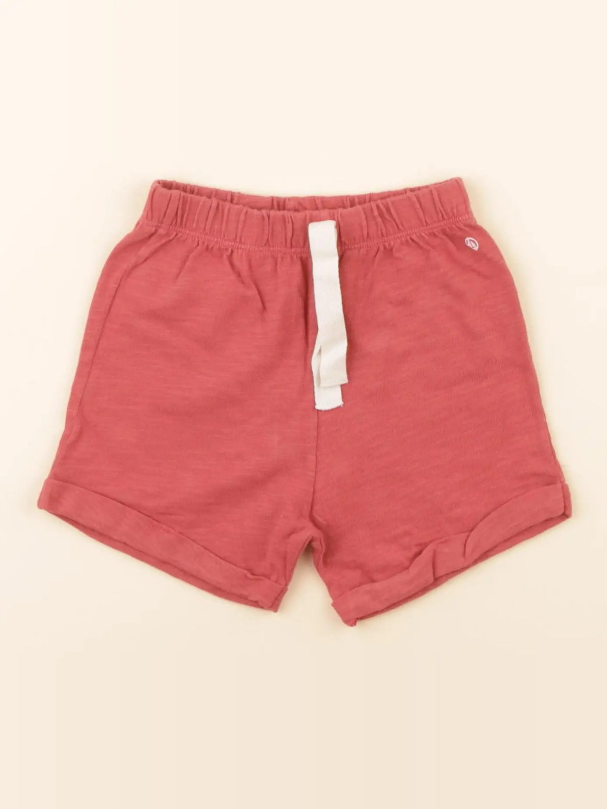 Short rouge