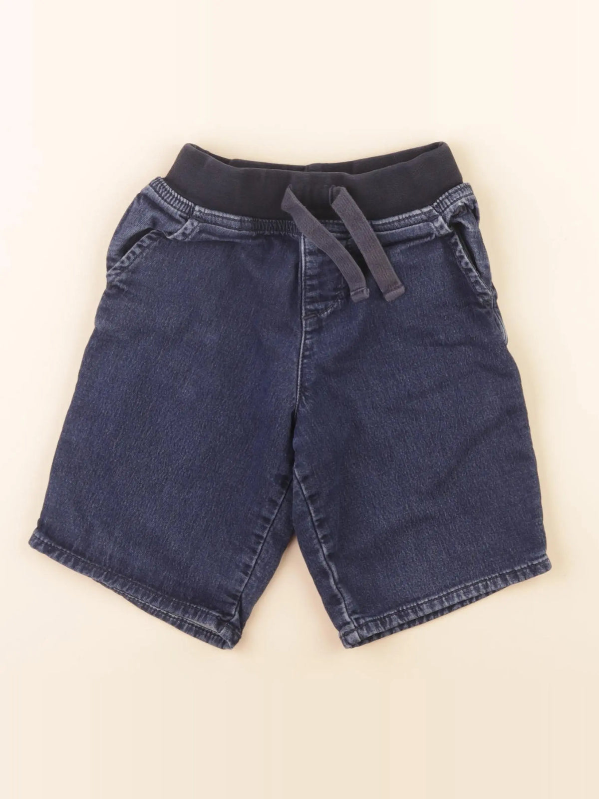 Short bleu