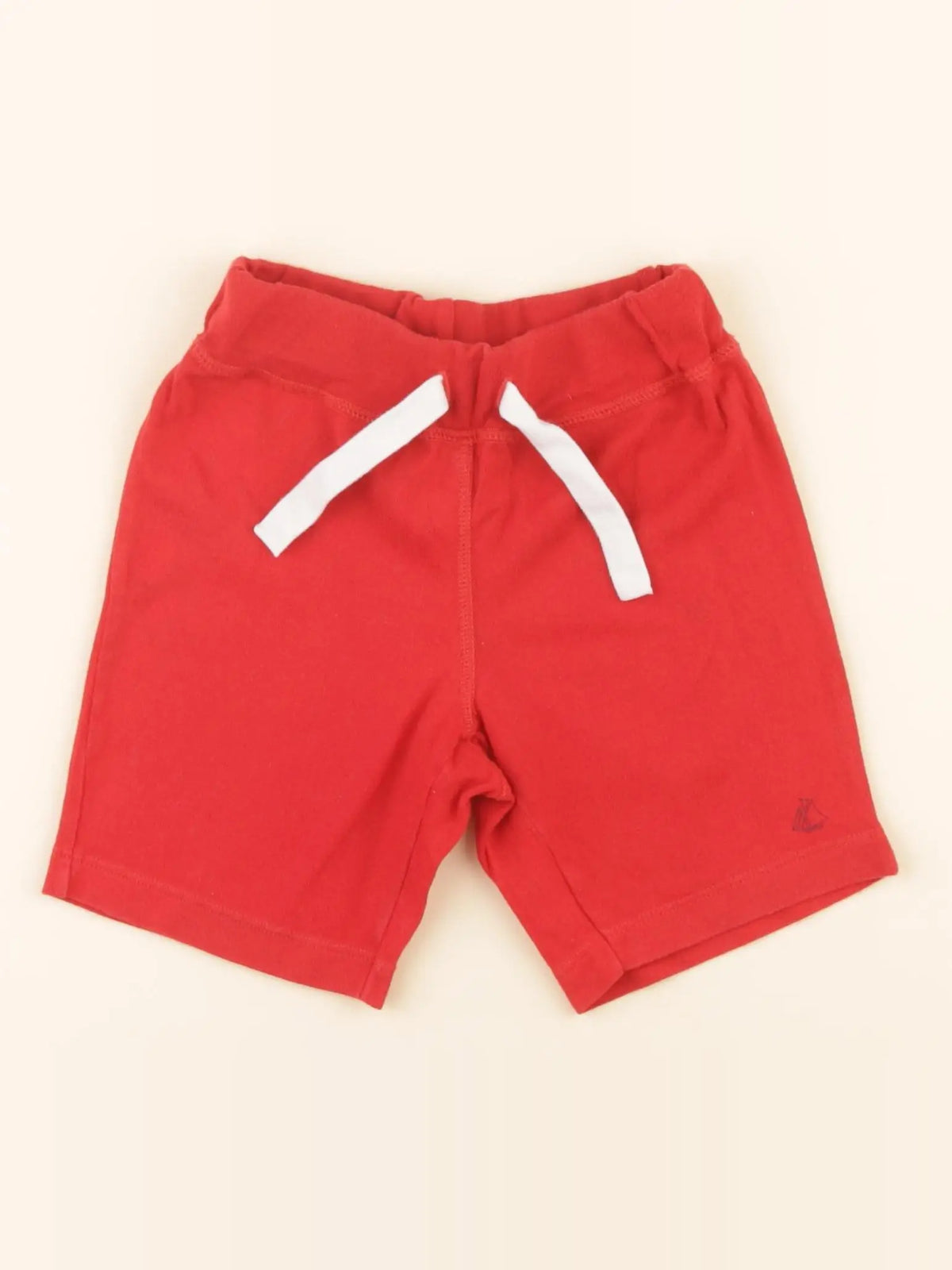 Short rouge