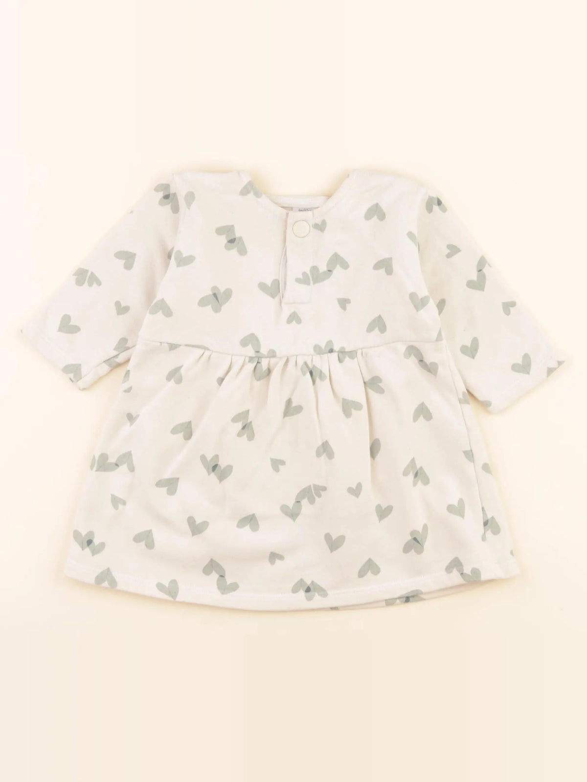 Robe beige, vert