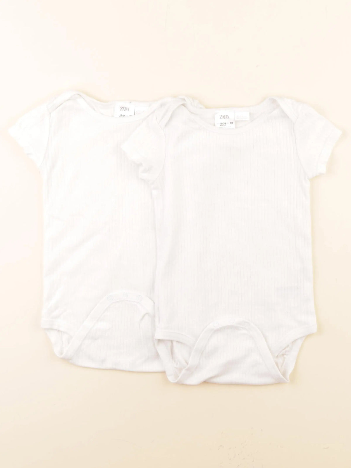 Zara - lot de 2 bodies en coton blanc - 9/12 mois