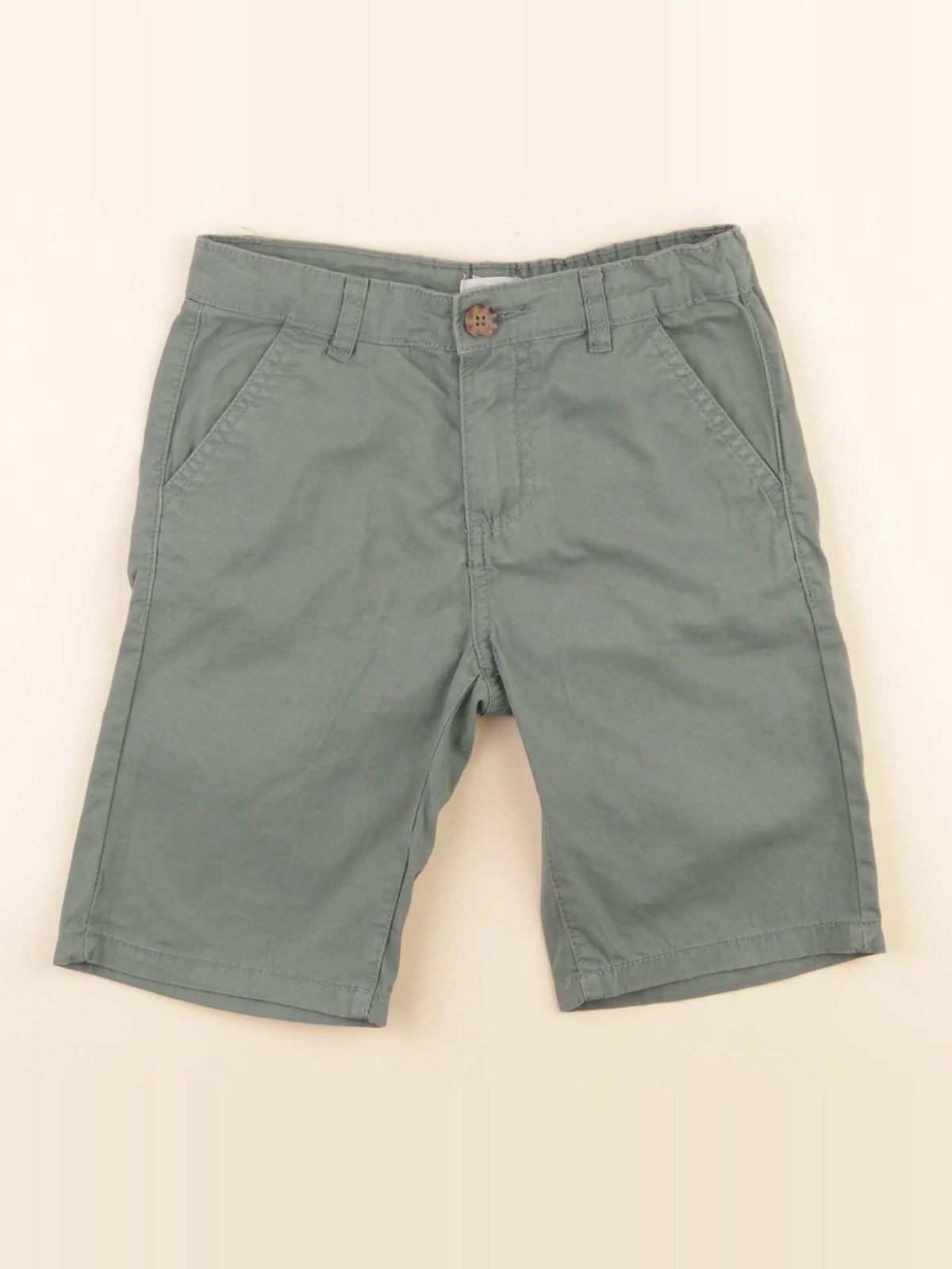 Vertbaudet - short vert - 7 ans