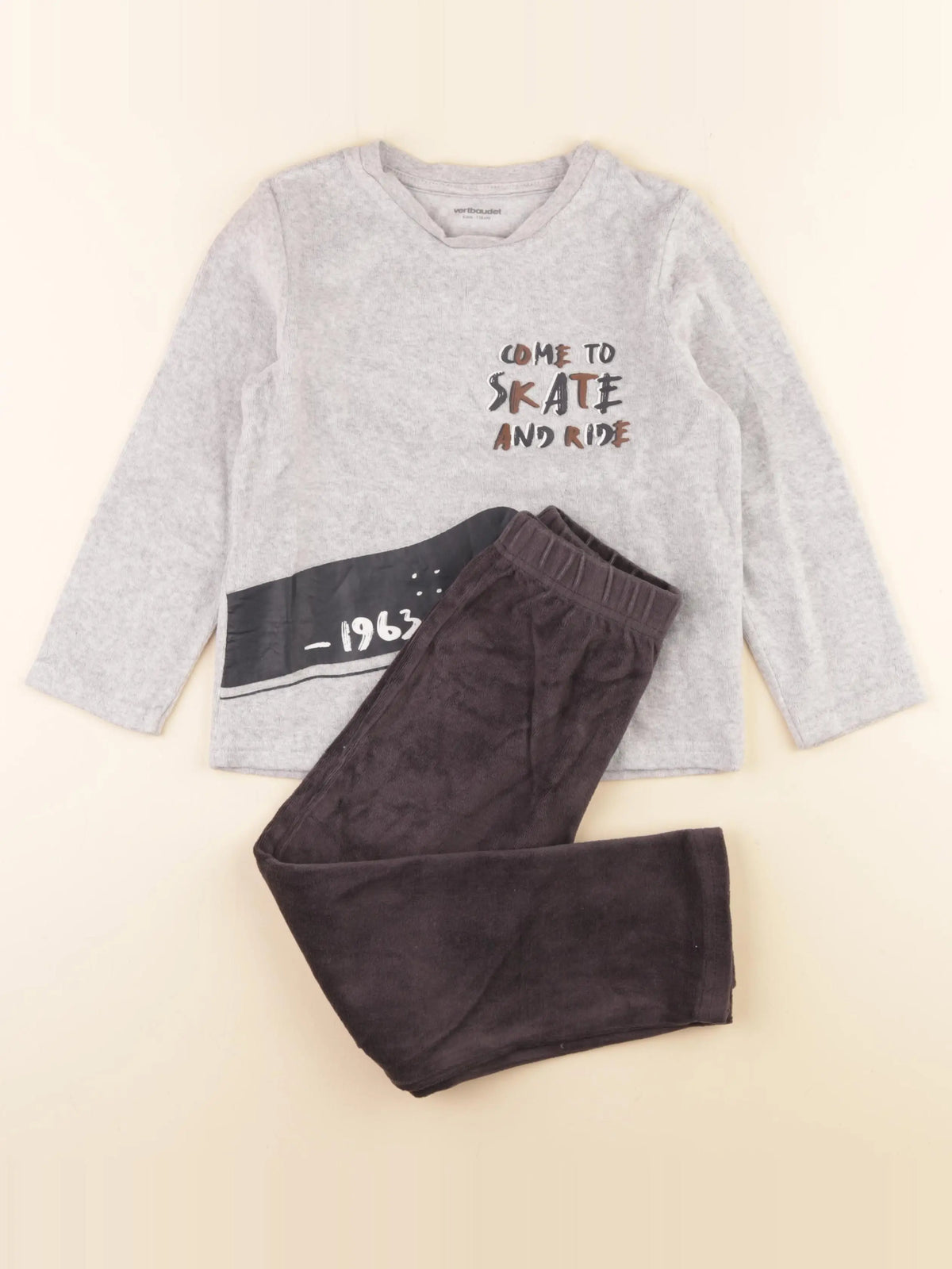 Vertbaudet - pyjama velours gris - 6 ans
