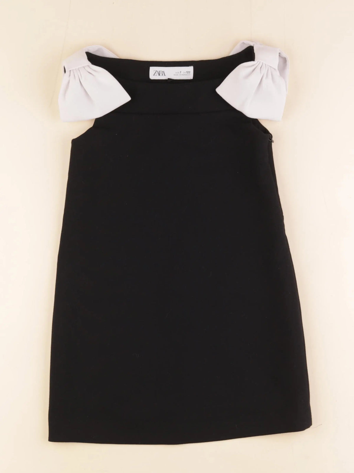 Zara - robe noir - 7 ans