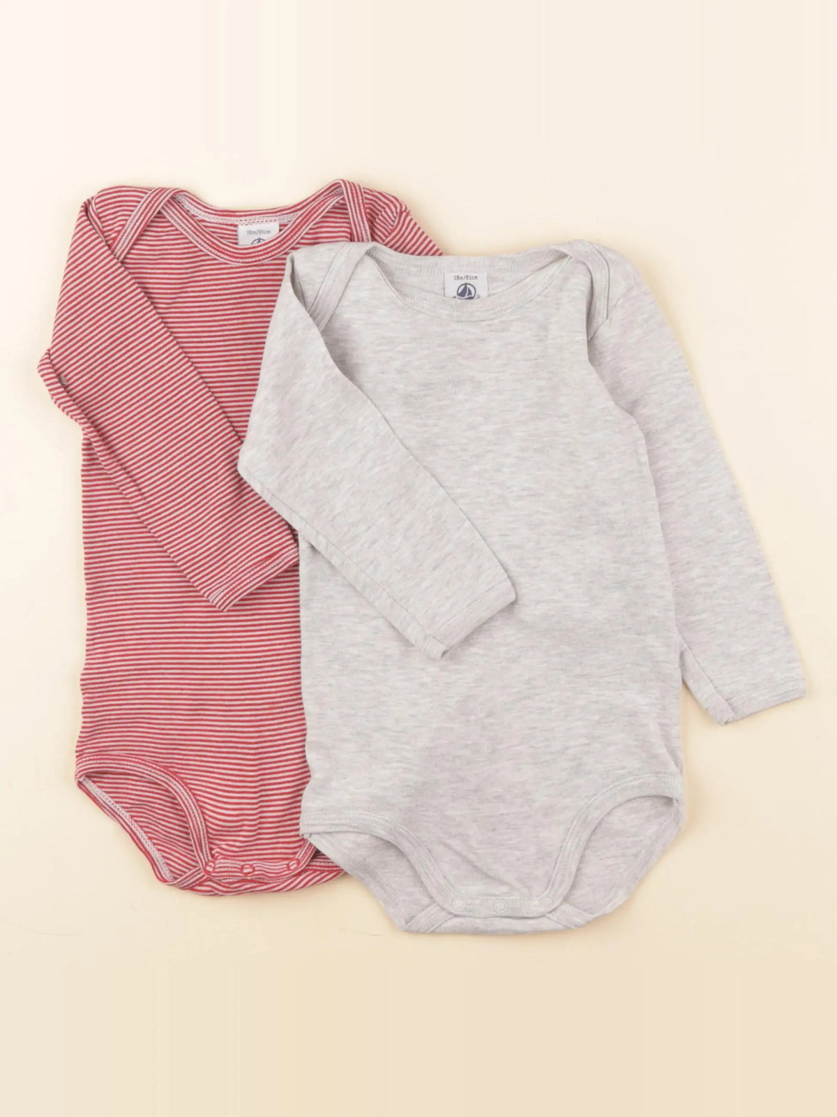 Petit Bateau - lot de 2 bodies en coton gris, rouge - 18 mois