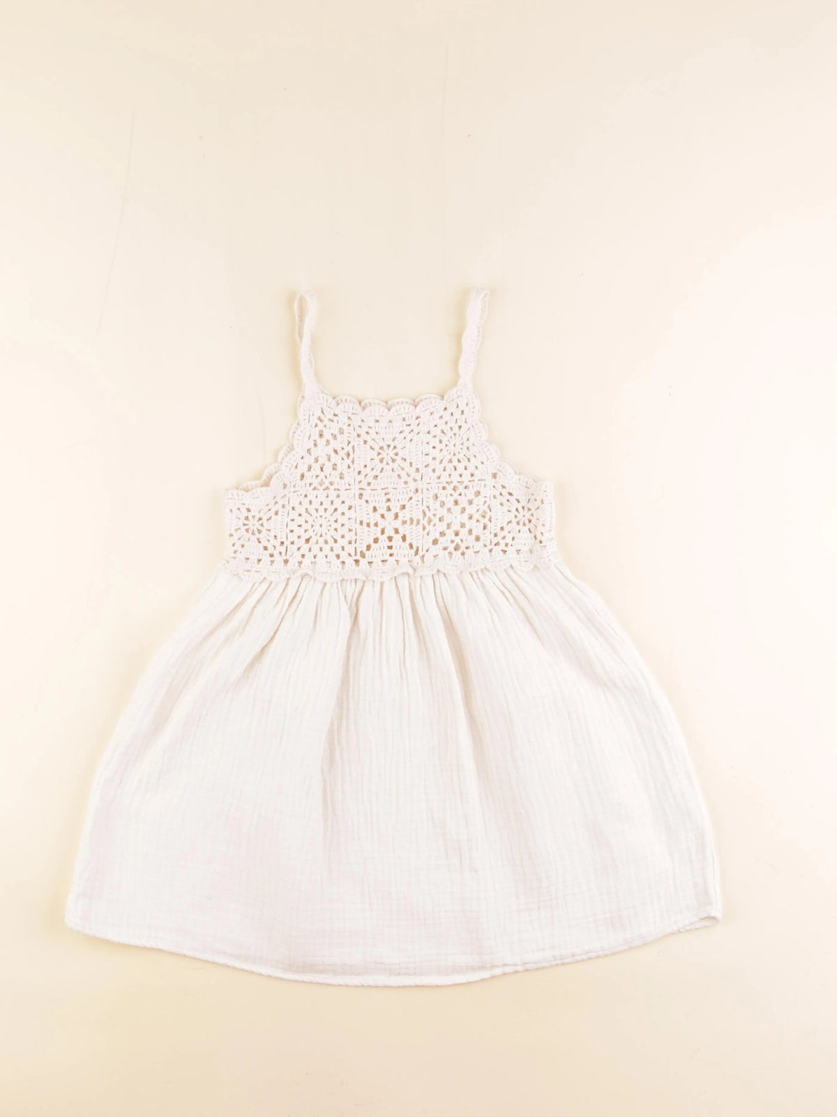 Zara - robe beige - 5 ans