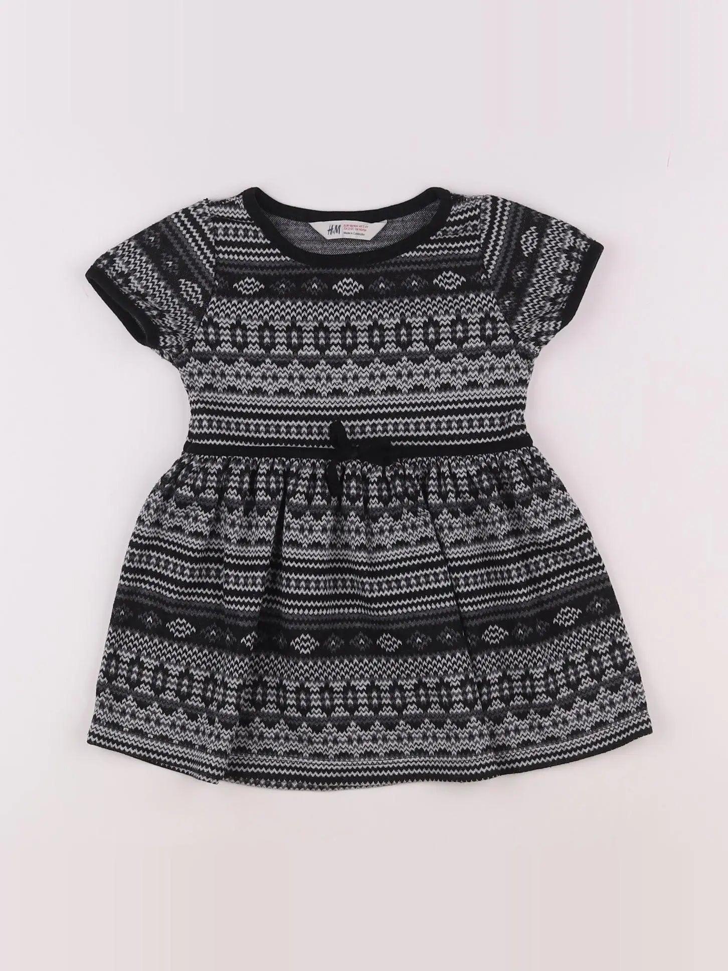 H&M - robe noir - 2/4 ans