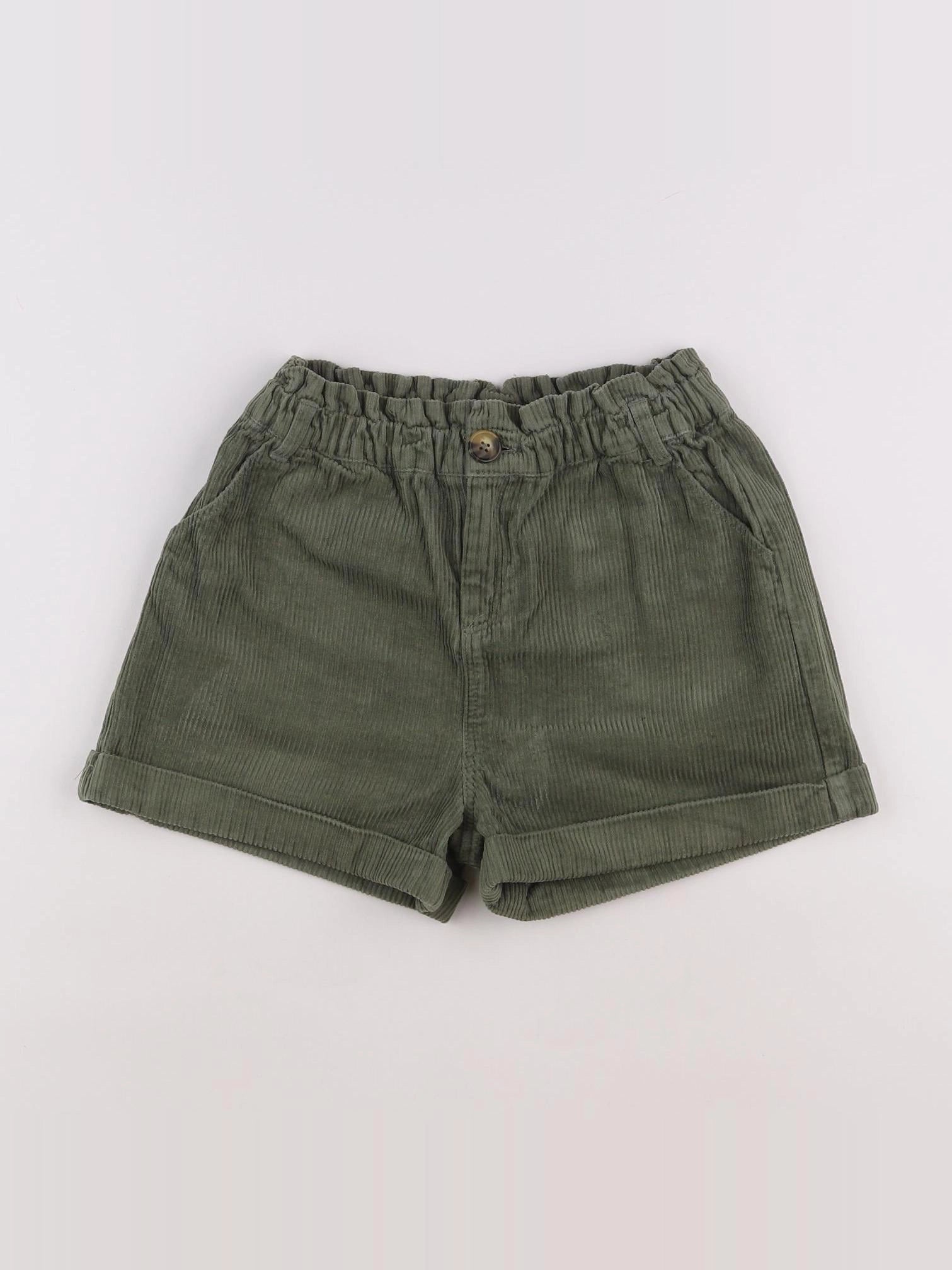Vertbaudet - short vert - 9 ans