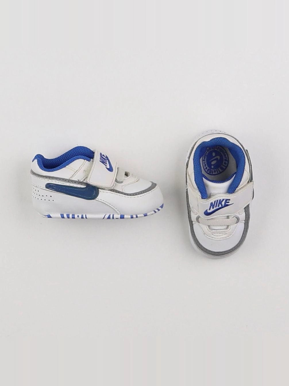 Nike - chaussons blanc - pointure 17