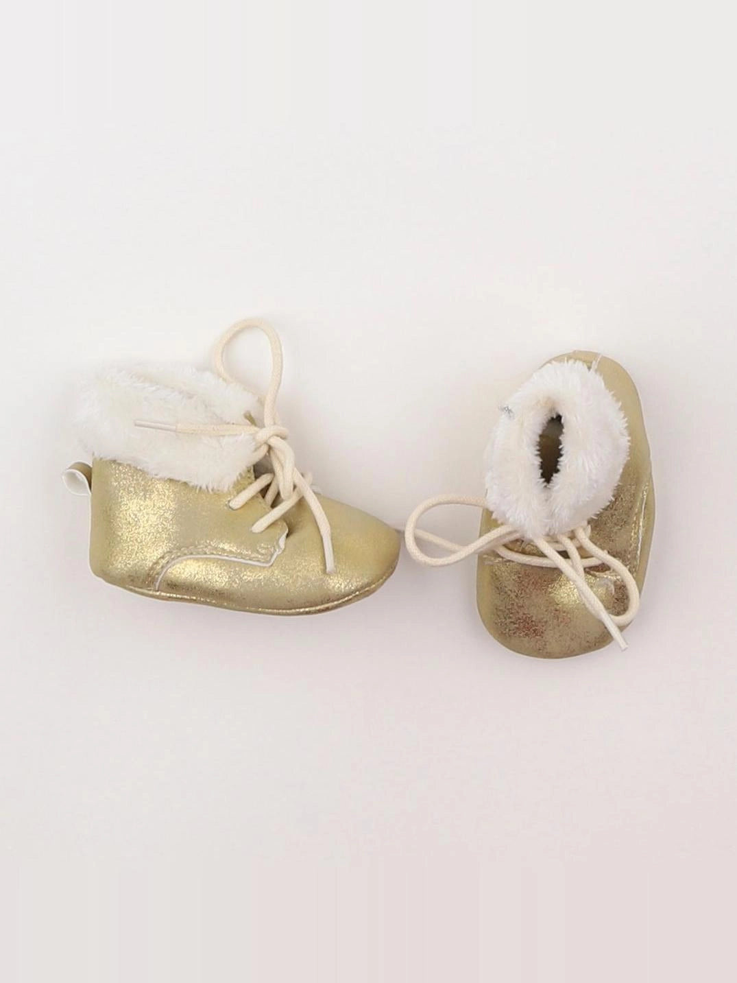 Tape à l'oeil - chaussons or - pointure 17