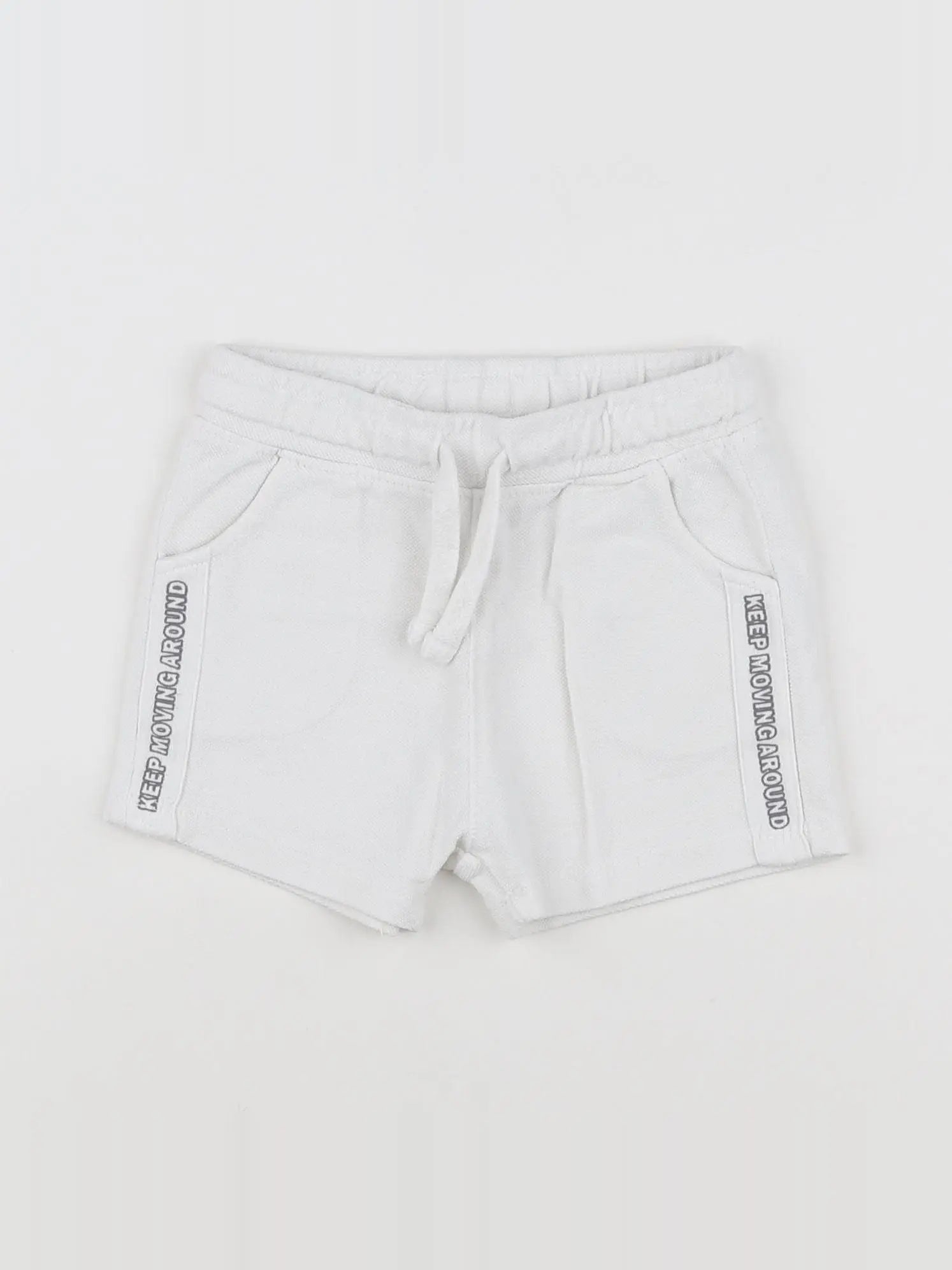 Zara - short blanc - 9/12 mois