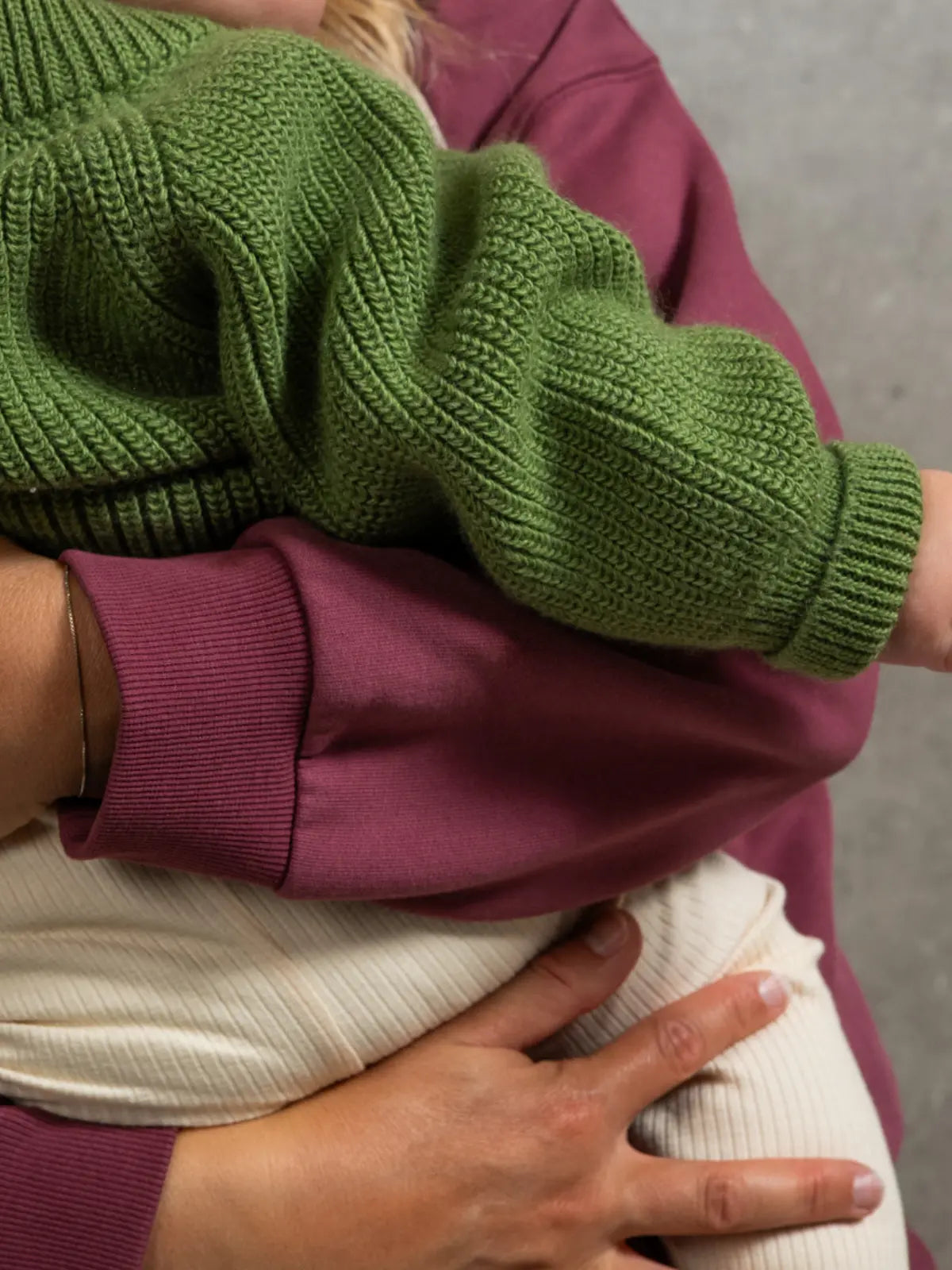 Le gilet bébé 100% laine Vert pistache