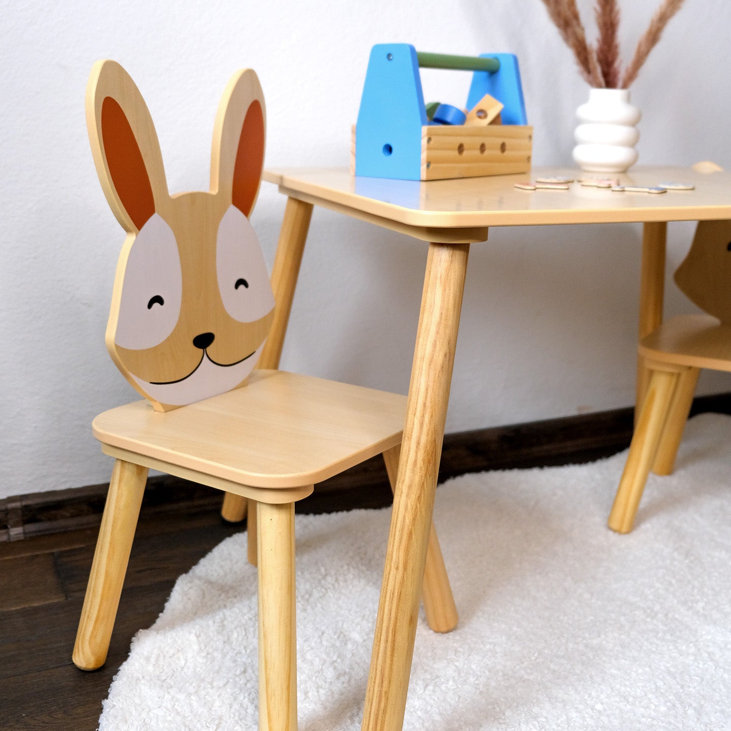 Ensemble de Deux Chaises et une Table Compacte
