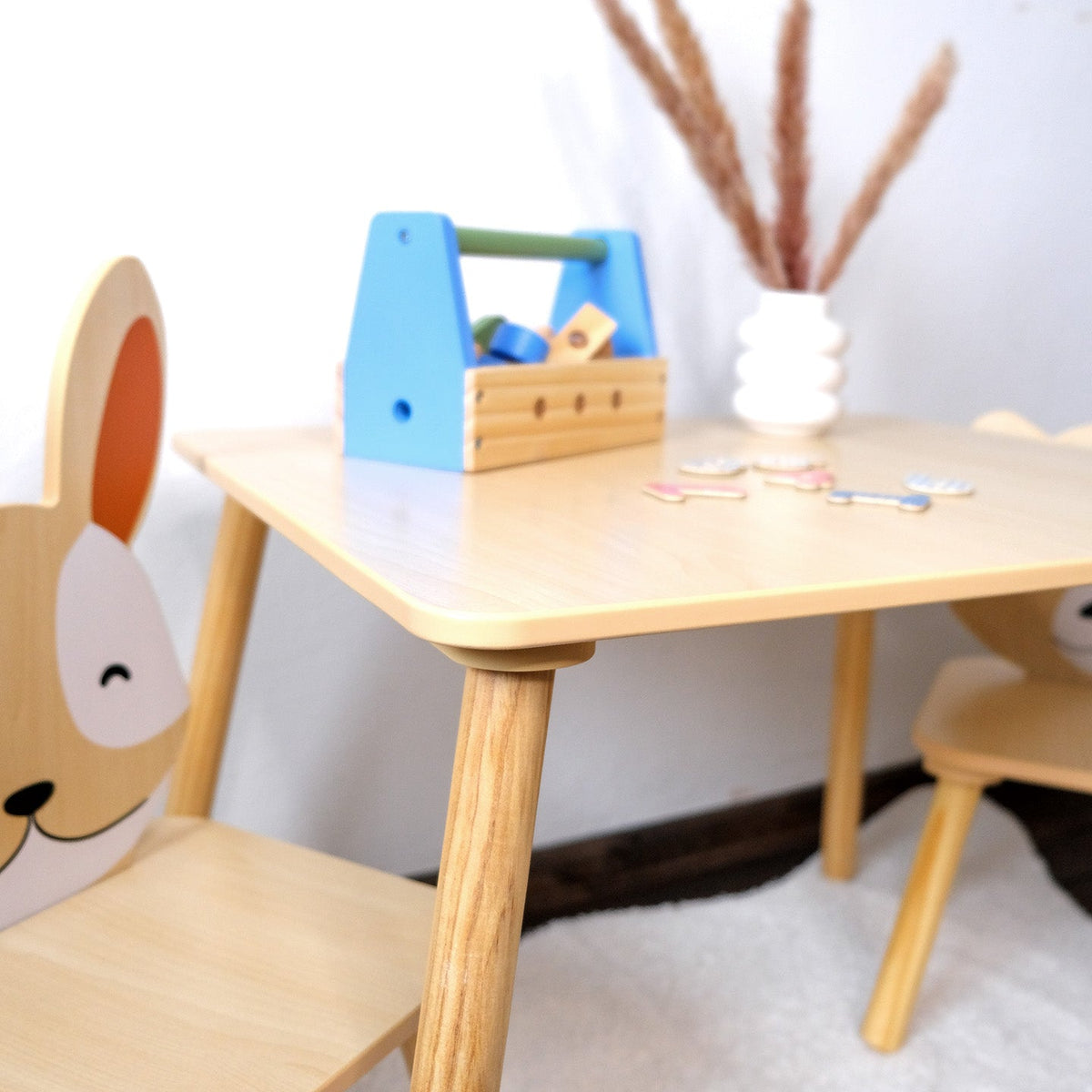 Ensemble de Deux Chaises et une Table Compacte