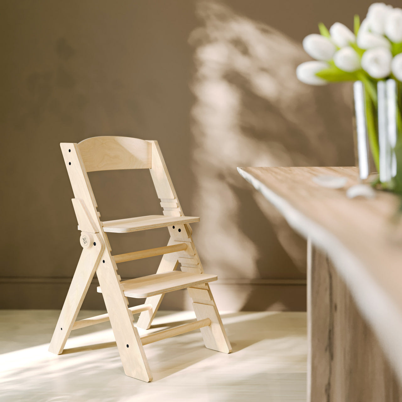 Chaise évolutive Montessori BusyKids
