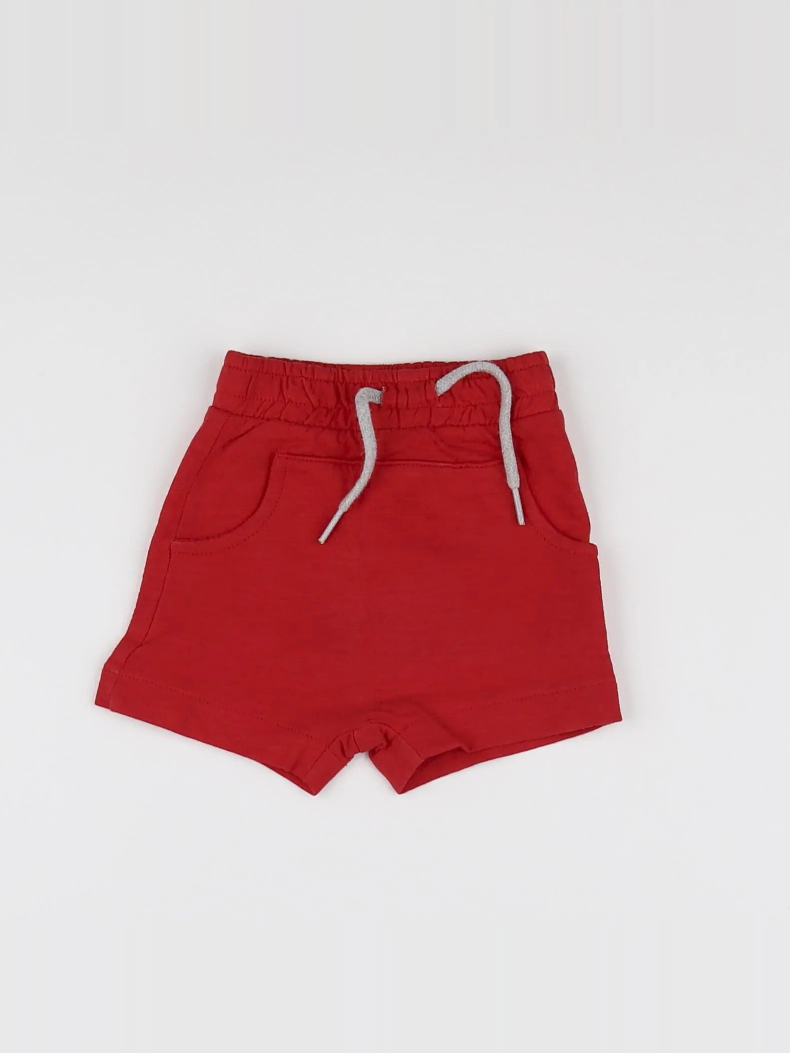 Vertbaudet - short rouge - 3 mois